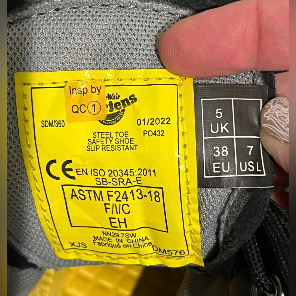 Doc Marten Industrial Boots (Fits 8) - Picture 4 of 5